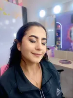 Maquillaje social sin pestañas