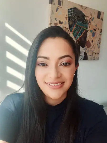 Maquillaje social incluye domicilio